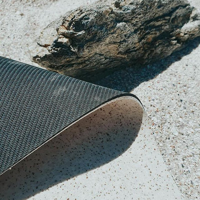 YOGA MAT SUSTAINABLE AND RECYCLED
